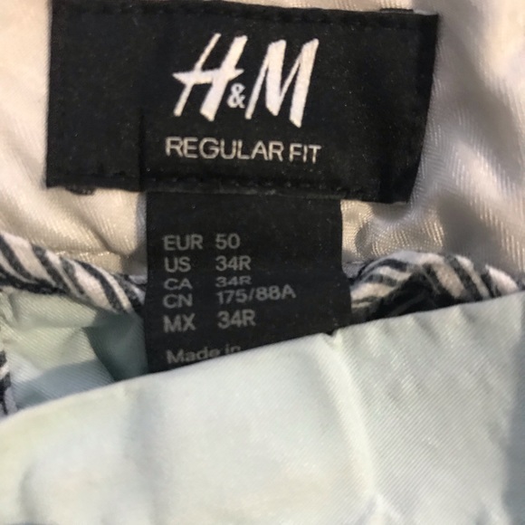 H&M Men Summer Shorts - Picture 2 of 2